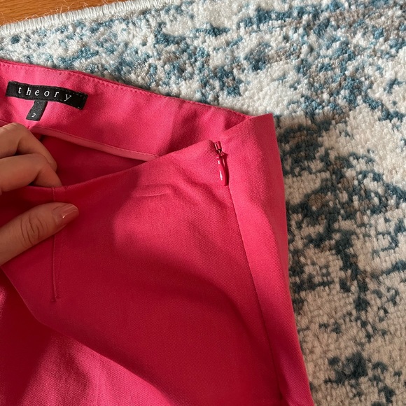 Theory hot pink cropped trousers - Picture 6 of 8